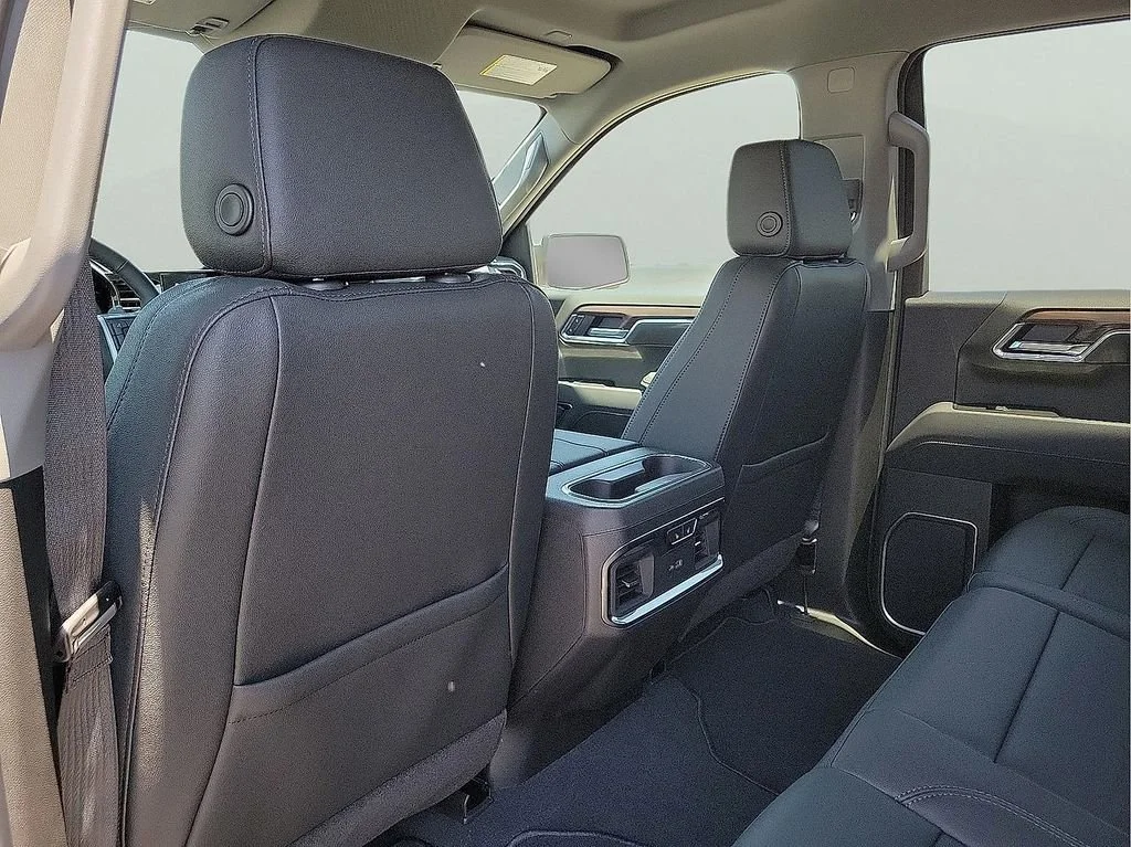 2026 GMC Sierra 1500 SLT - Photo 12