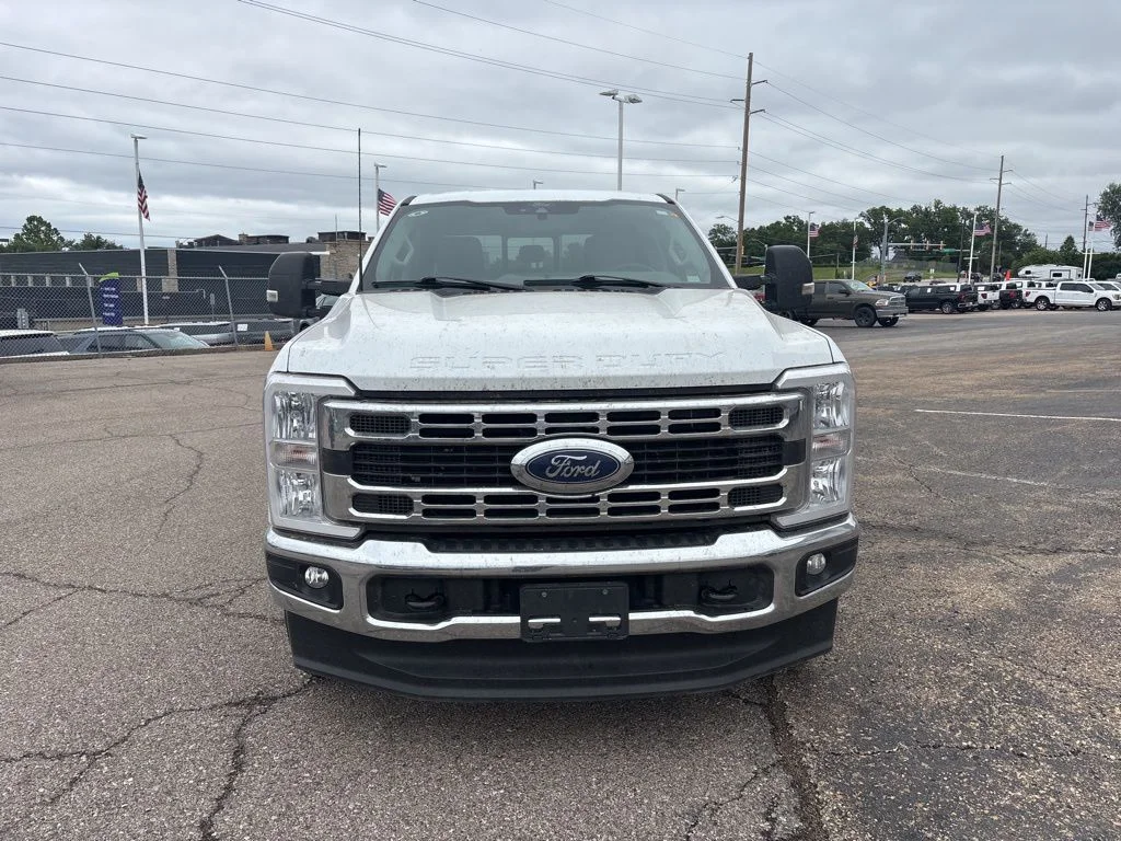 Used 2024 Ford F-250 Super Duty XLT with VIN 1FT7W2BTXREE03063 for sale in Kansas City