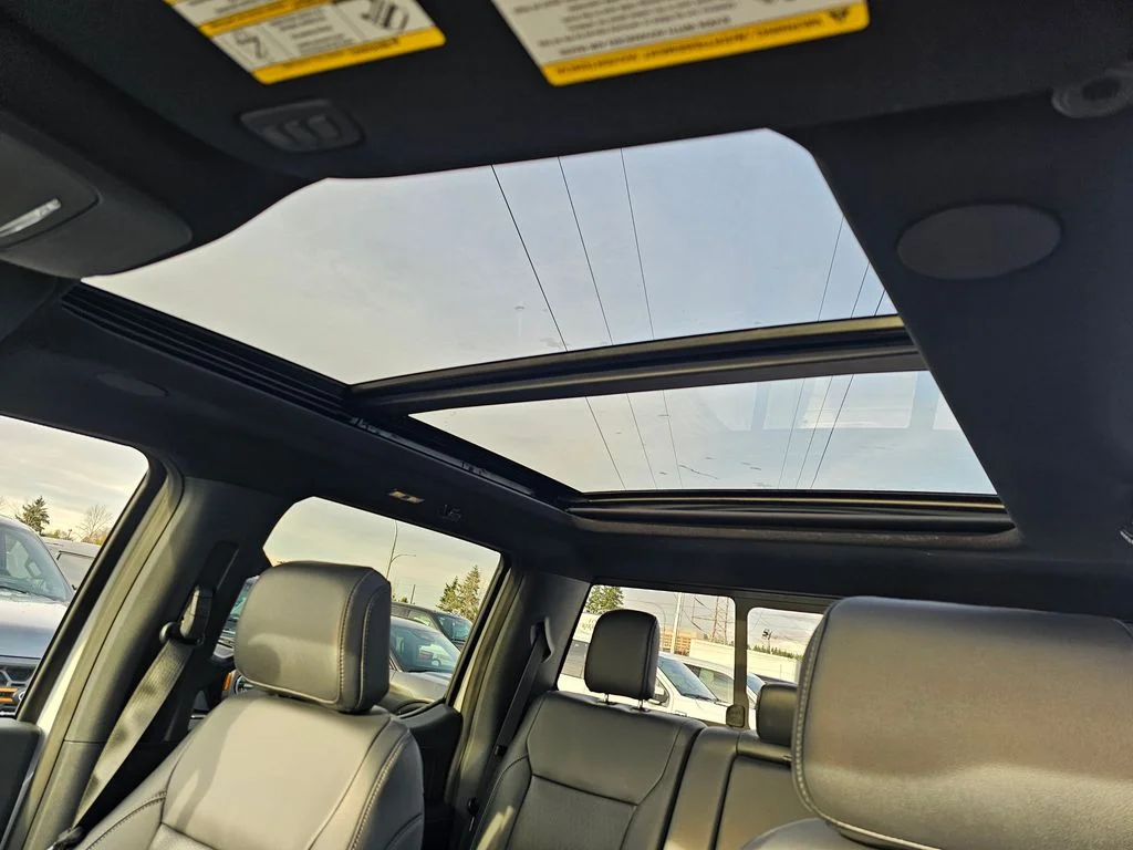 New 2025 White Ford Lariat image 22
