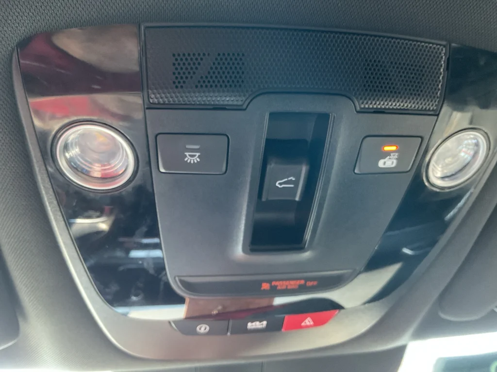 Used 2023 Wolf Gray Kia GT-Line image 25