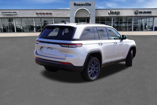 New 2026 Silver Zynith Jeep Limited image 3