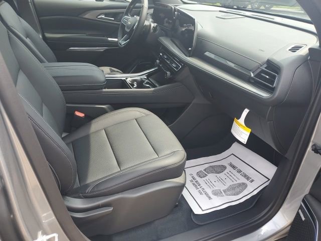 2025 Chevrolet Traverse LT - Photo 12