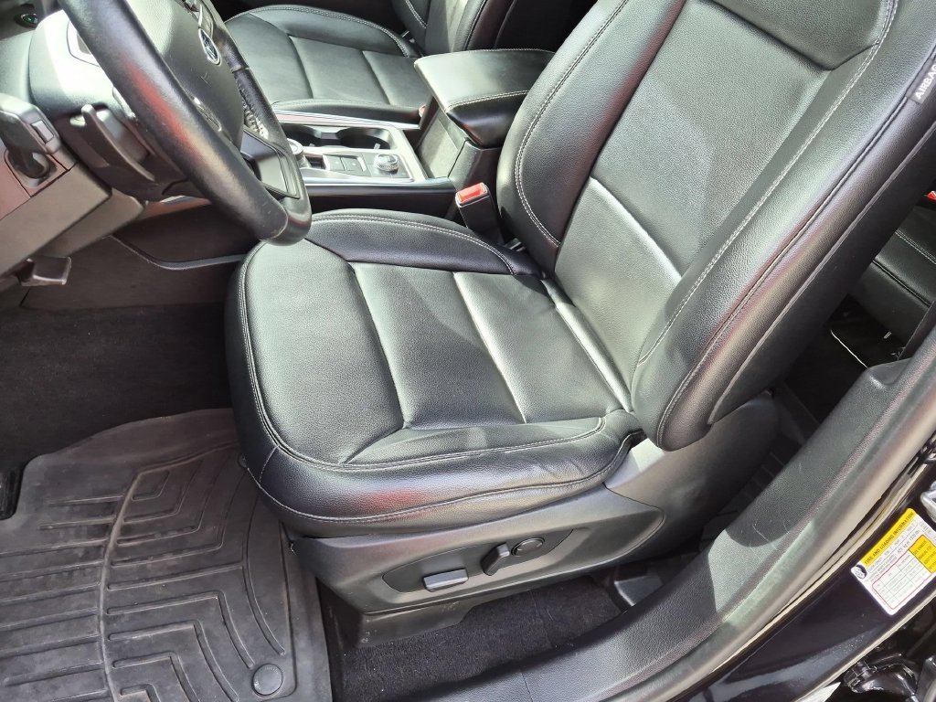 Used 2020 Black Ford XLT image 23