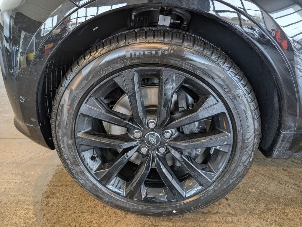 New 2026 Santorini Black Land Rover  image 7