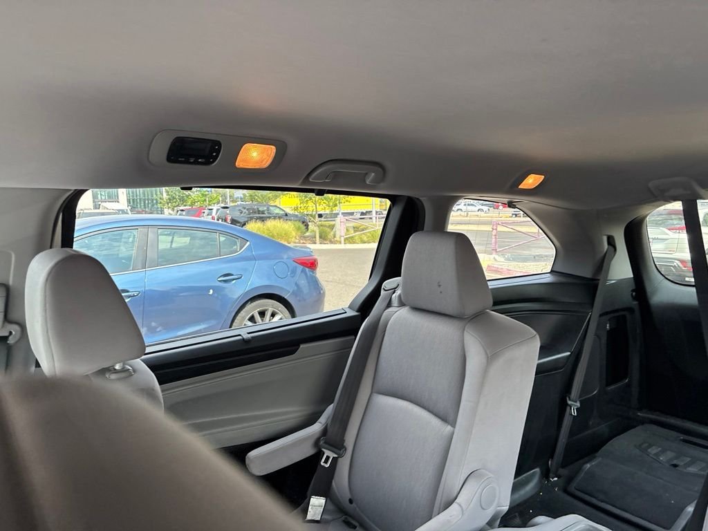 Used 2019  Honda EX image 30