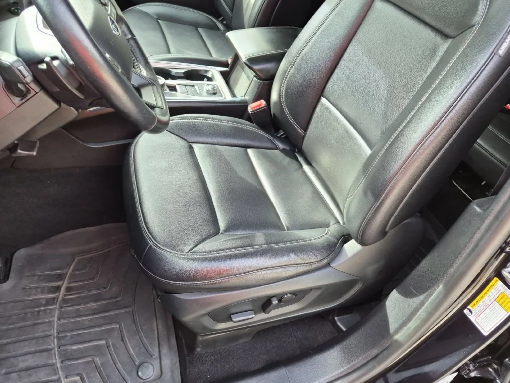 Used 2020 Black Ford XLT image 23