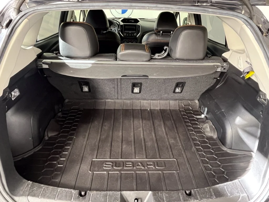 Used 2018 Dark Gray Metallic Subaru 2.0i Premium image 14