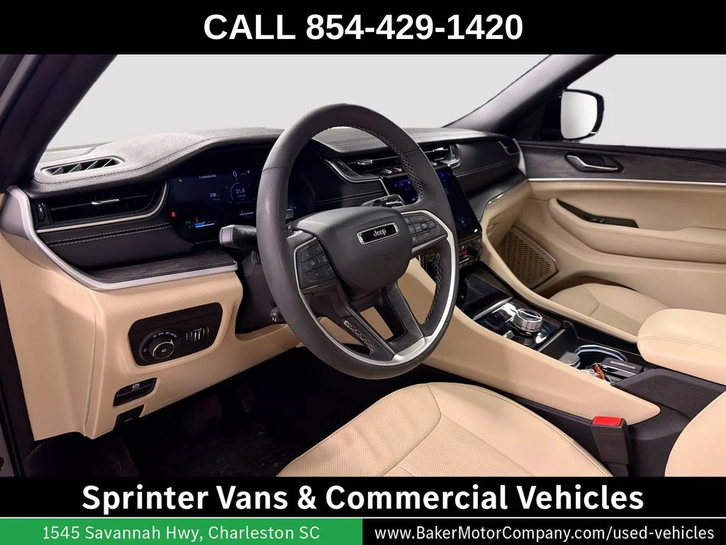 Used 2025 Gray Metallic Jeep Limited image 4