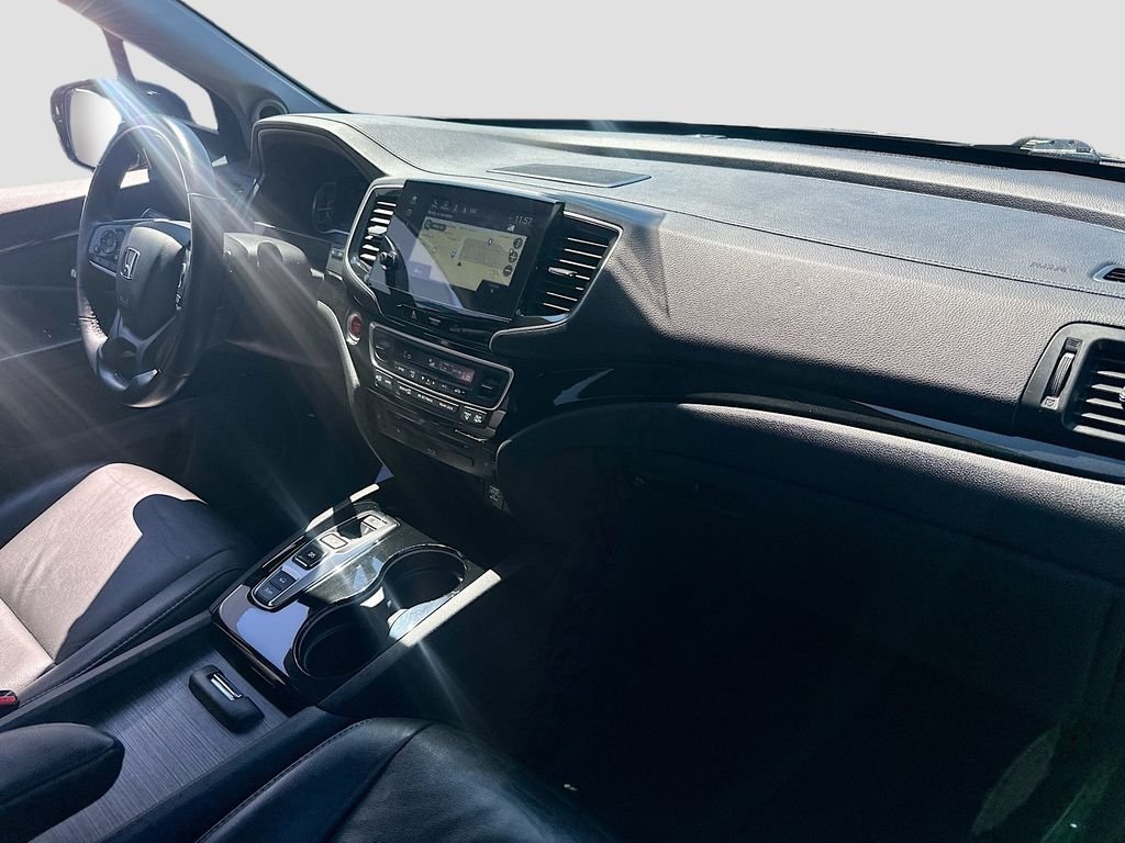 Used 2021 Gray Honda Touring 8-Passenger image 32