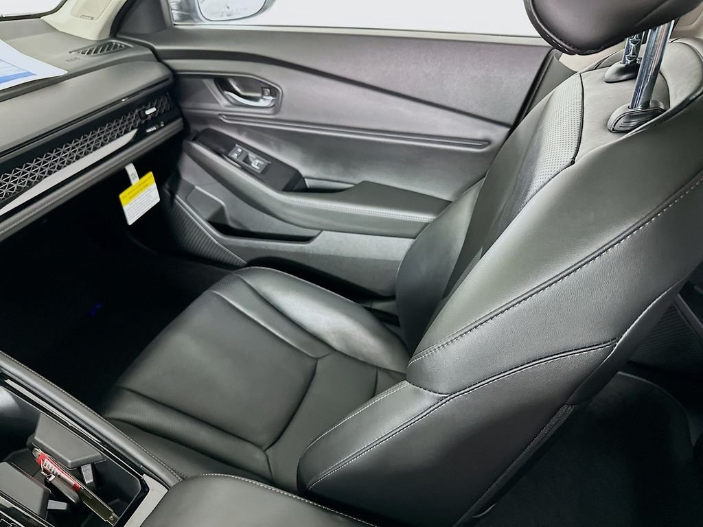 New 2026 Urban Gray Pearl Honda Touring image 24