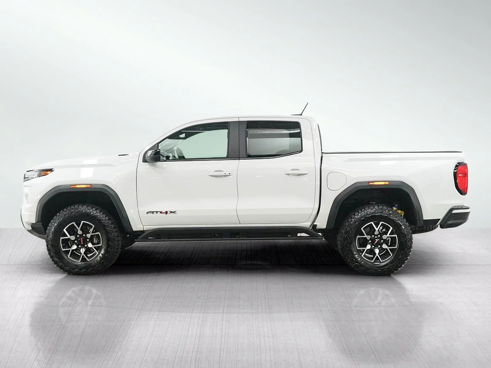 Used 2026 GMC Canyon AT4X with VIN 1GTP2EEK8T1173652 for sale in Bloomington, Minnesota