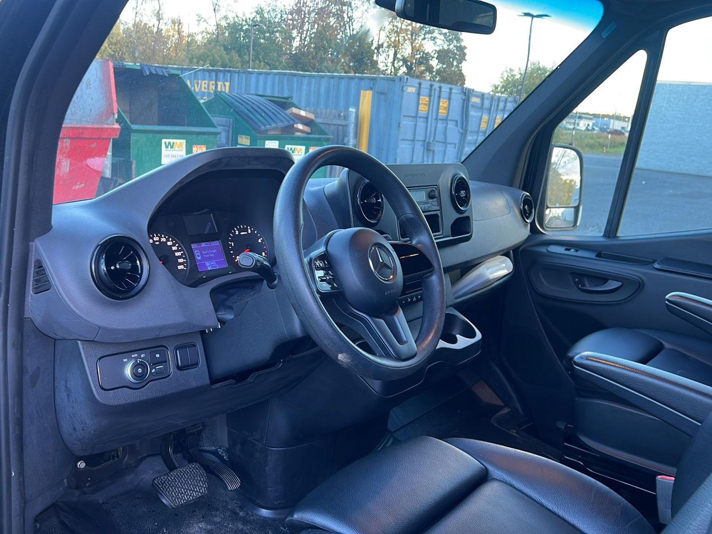Used 2019 Jet Black Mercedes-Benz  image 4