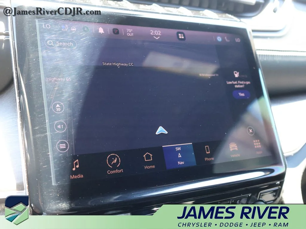 Used 2022 Red Jeep Overland image 38