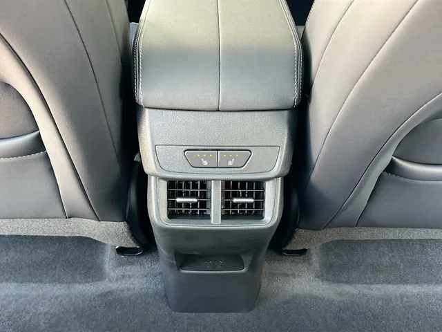 2027 GMC Terrain Denali - Photo 18