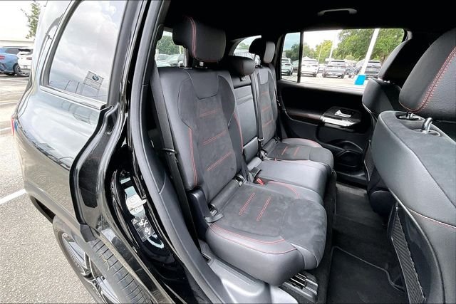 Used 2024 Black Mercedes-Benz GLB 250 image 22