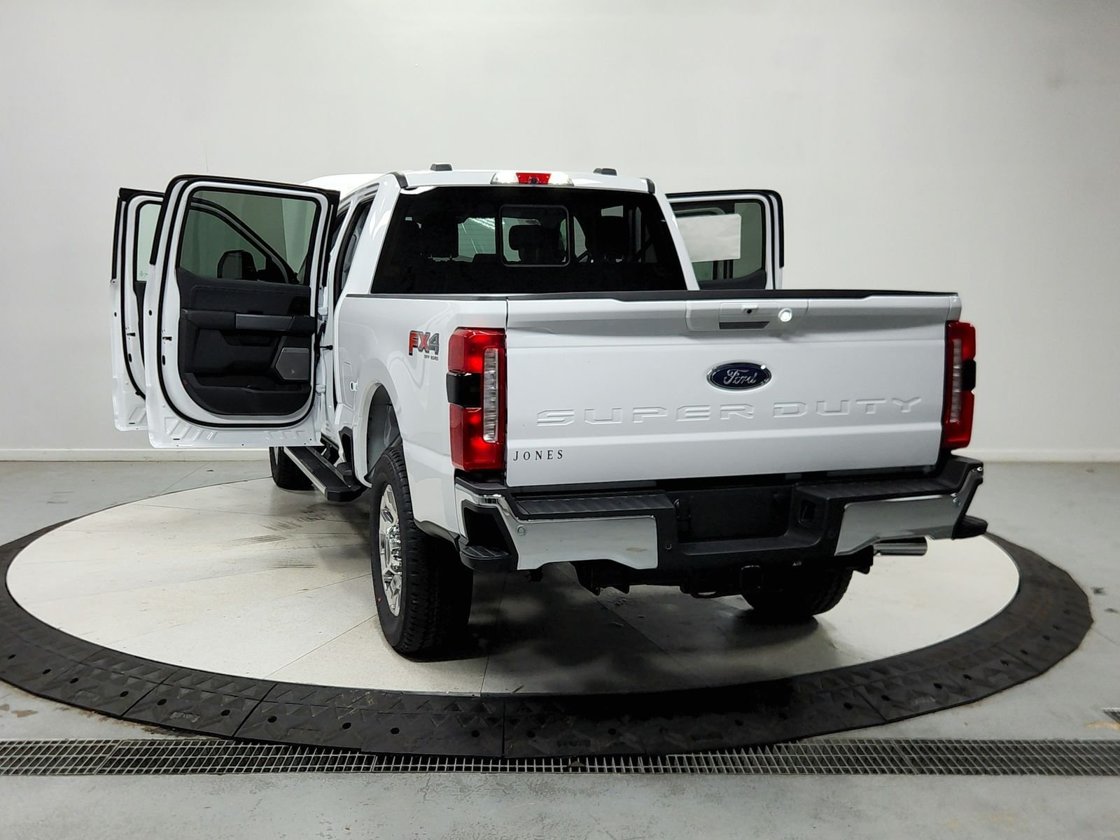 New 2026 Oxford White Ford F-250® Lariat® image 15