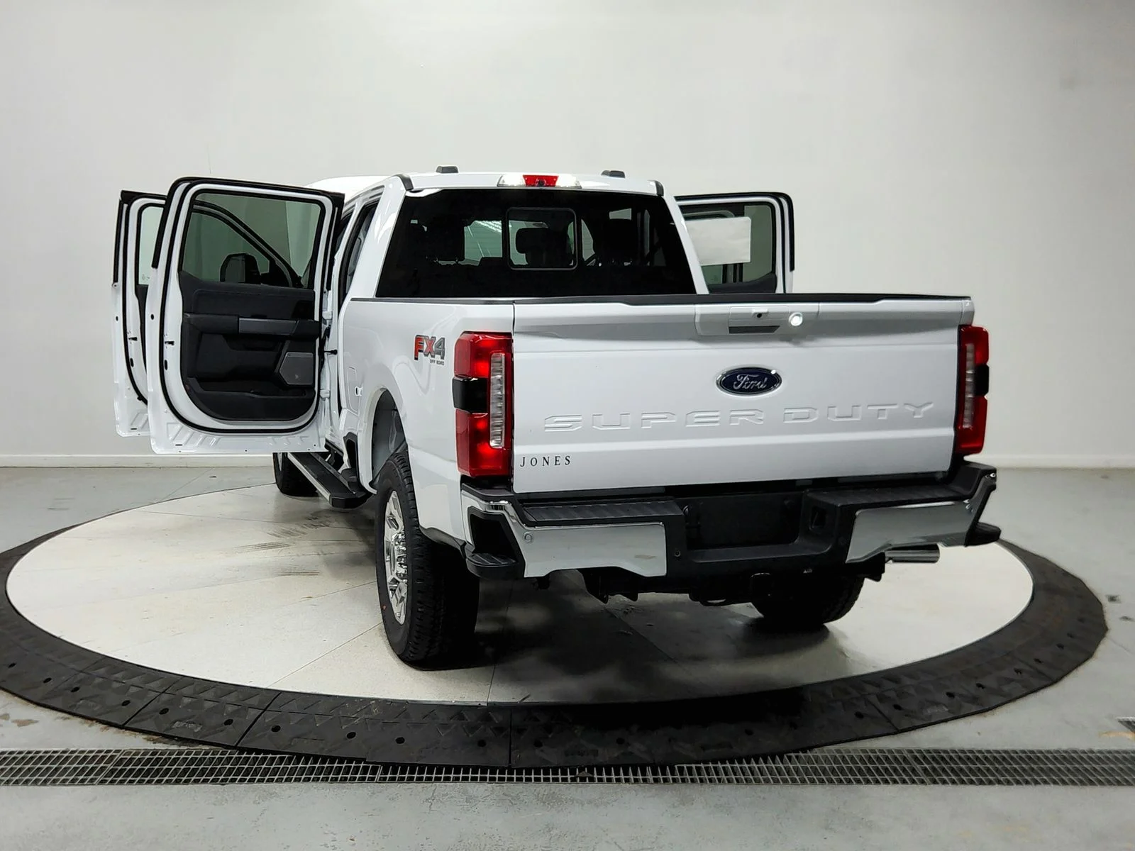 New 2026 Oxford White Ford F-250® Lariat® image 15