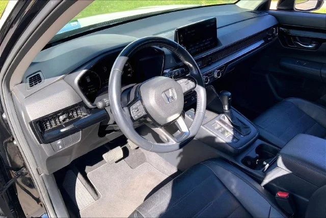 Used 2023 Silver Honda EX-L image 14