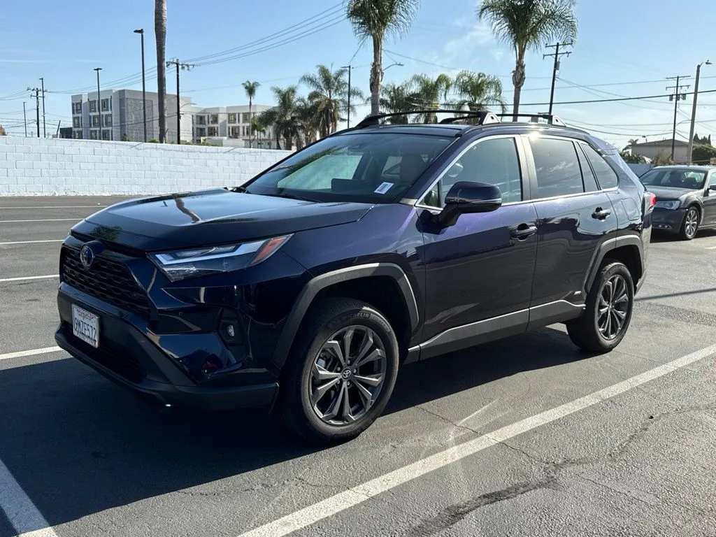 Certified Used 2024  Toyota XLE Premium image 2