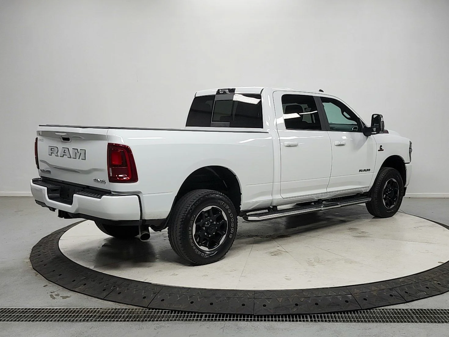 Used 2025 White Ram Laramie image 7