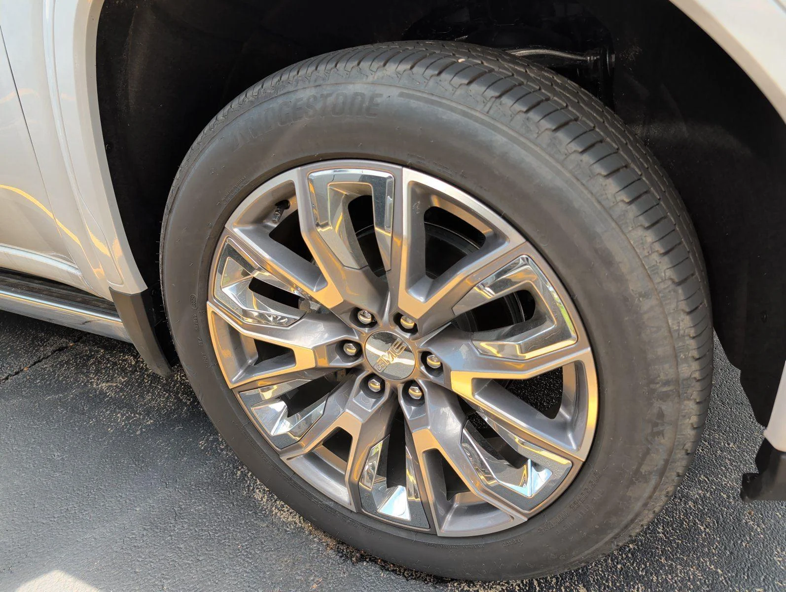 New 2026 Glacier White Tricoat GMC Denali image 28