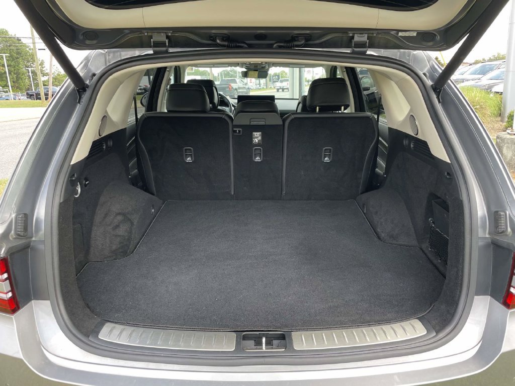 Used 2021 Silver Genesis 3.5T image 9