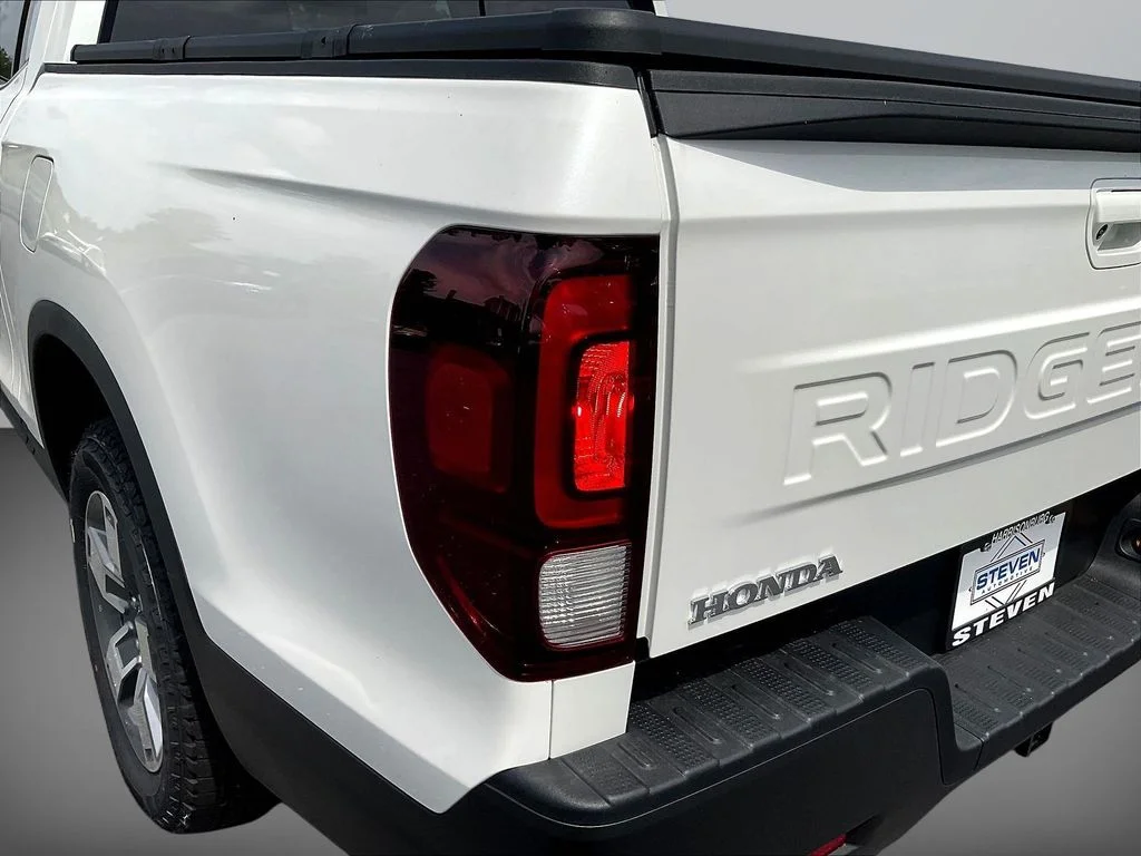 New 2026 Platinum White Pearl Honda RTL image 22