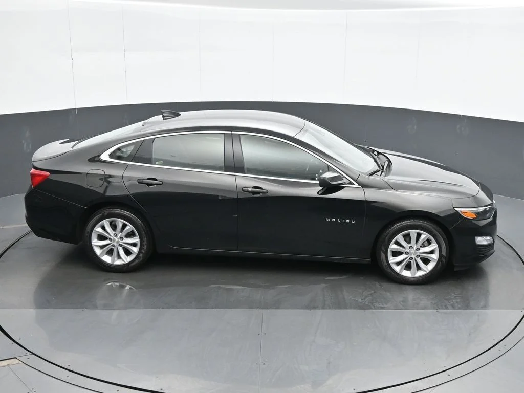 Used 2025 Black Chevrolet LT image 22