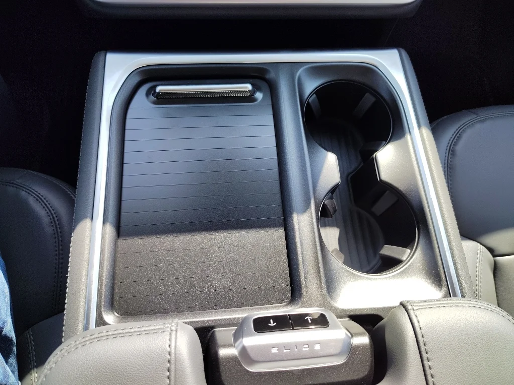 New 2026 Agate Black Metallic Ford MAX Active image 25