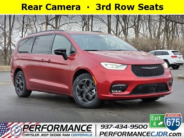 2025 Chrysler Pacifica Hybrid Select Premium S-Appearance PHEV's photo