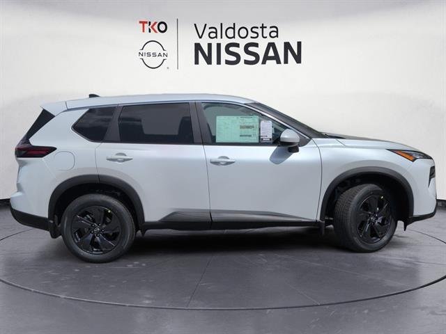 New 2026 Everest White Pearl Tricoat Nissan SV image 3
