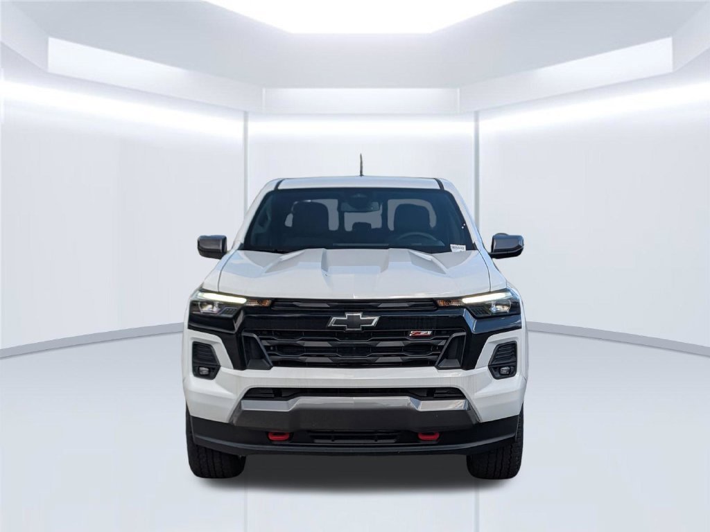 2025 Chevrolet Colorado Z71 - Photo 10