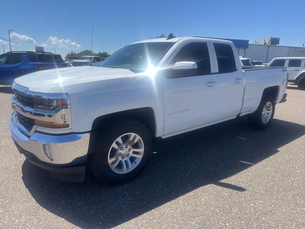 Used 2018 Chevrolet Silverado 1500 LT with VIN 2GCVKREC7J1103820 for sale in Sterling, CO
