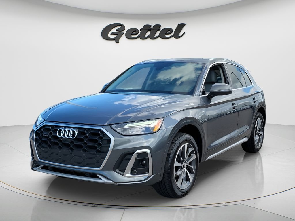 2022 Audi Q5 45 Premium Plus's photo