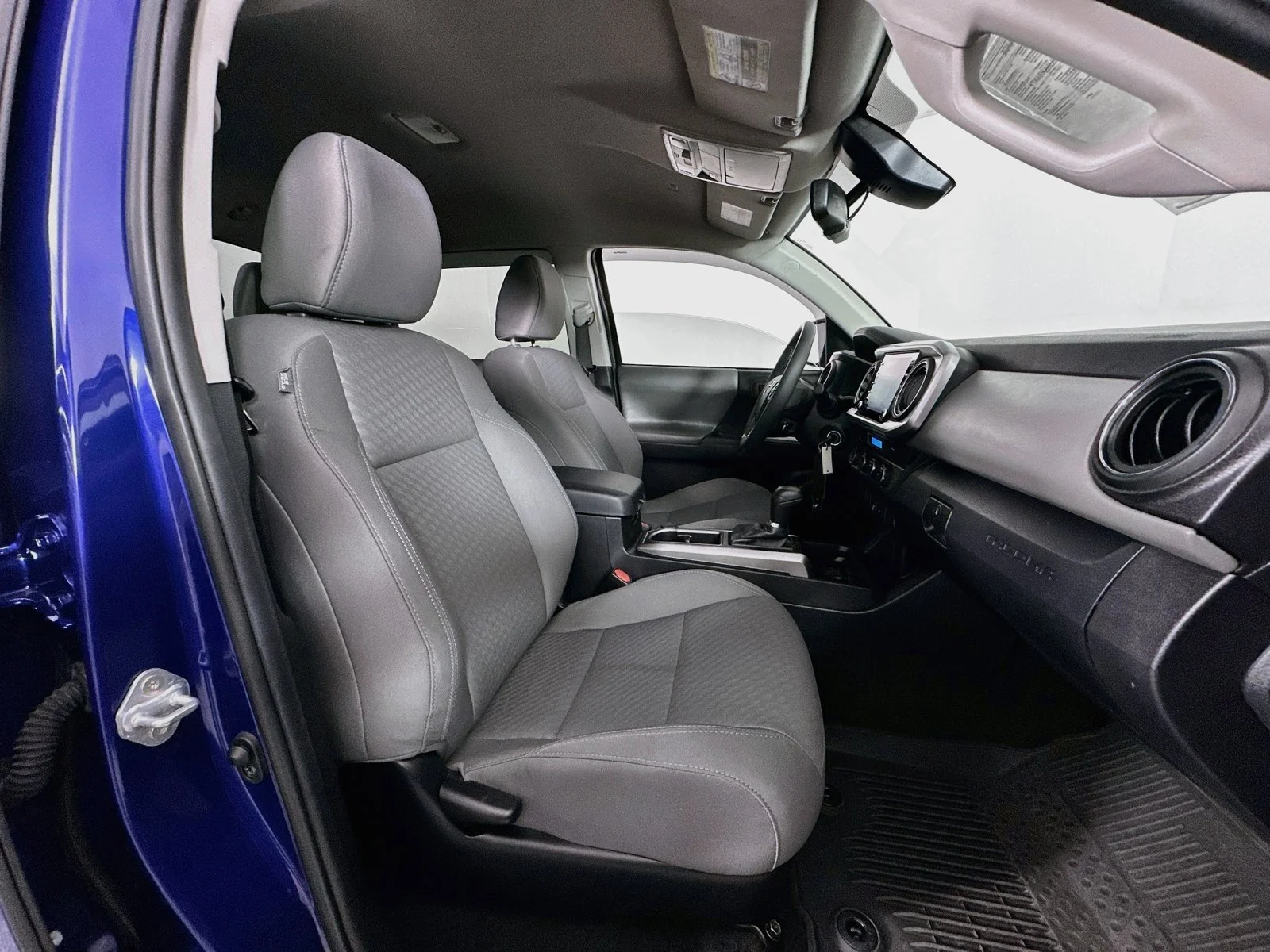 Certified Used 2022 Blue Toyota SR5 image 25