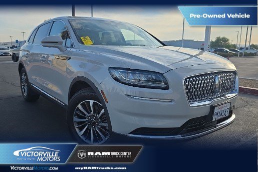 Used 2021 White Lincoln Standard image 1