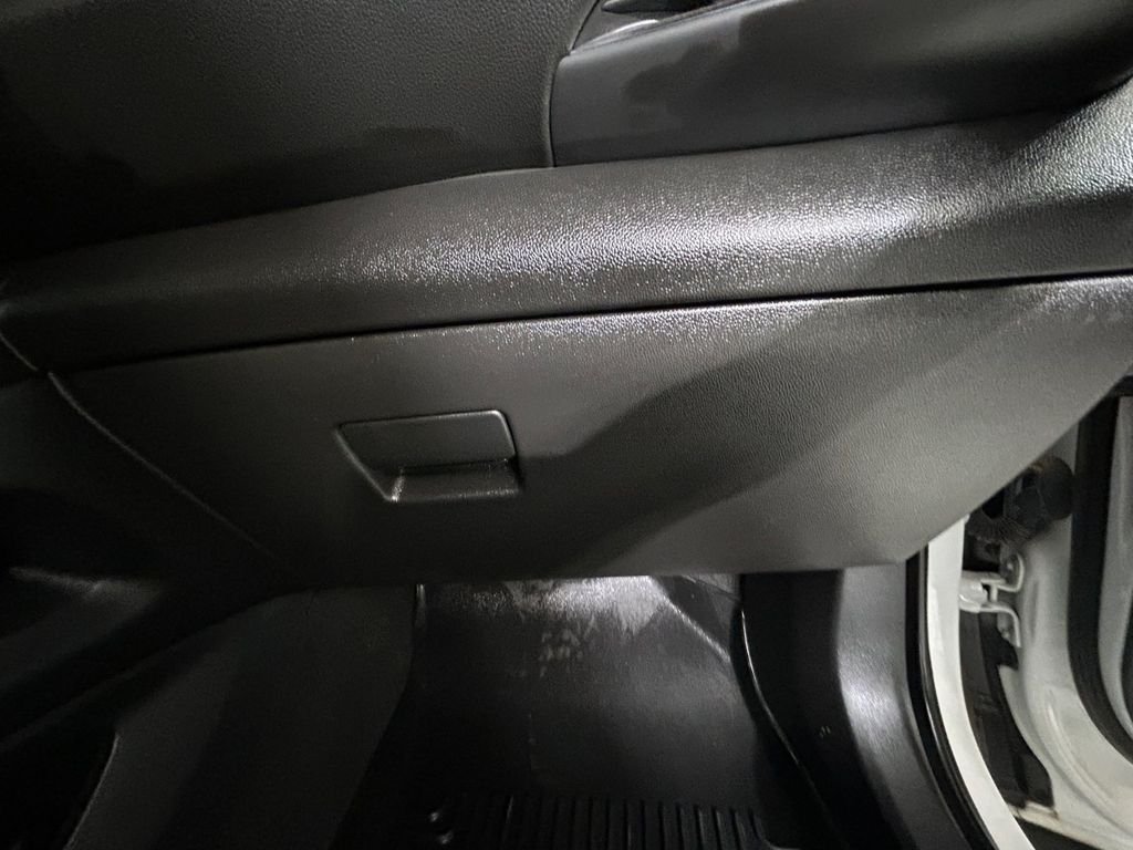 Used 2023 White Buick Essence image 24