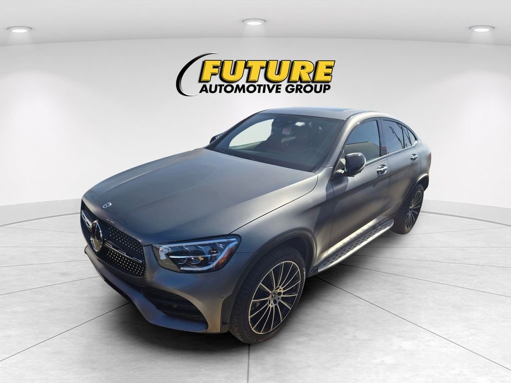 Used 2023  Mercedes-Benz GLC 300 Coupe image 3