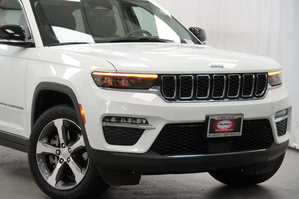 Used 2023 White Jeep 4xe image 6