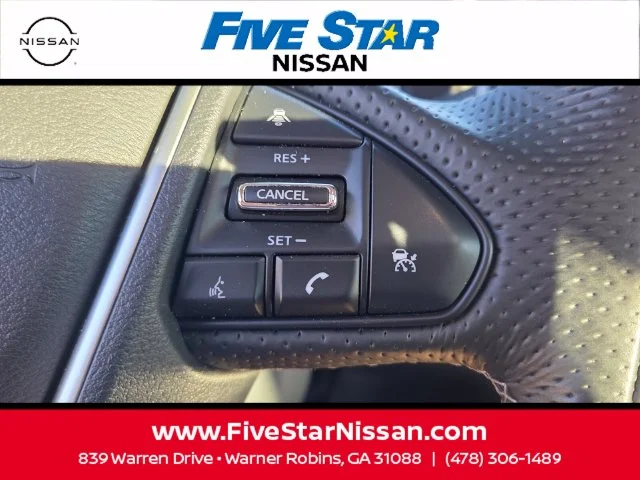 Used 2021 Black Nissan Platinum image 27