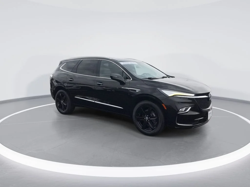 Used 2023 Black Buick Essence image 2