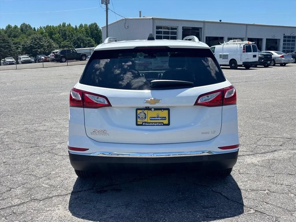 Used 2020 SUMMIT WHITE Chevrolet LT image 25