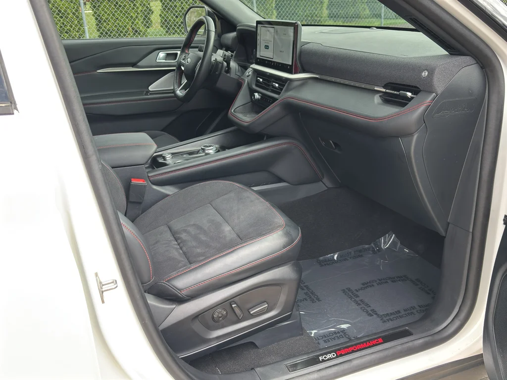 Used 2025 Star White Ford ST image 14