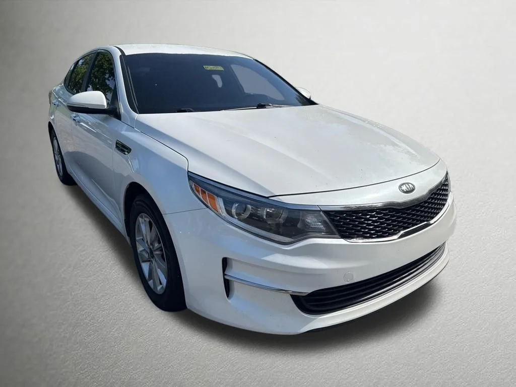 Used 2016 White Kia LX image 1