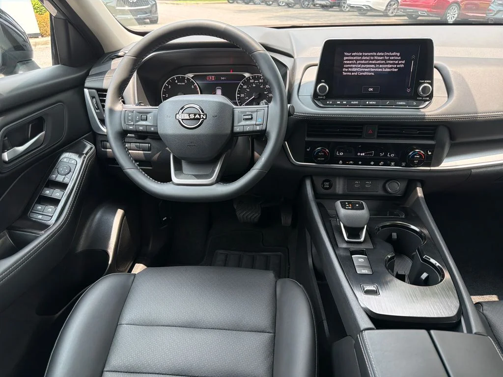 Used 2026 Boulder Gray Pearl Nissan Dark Armor image 4