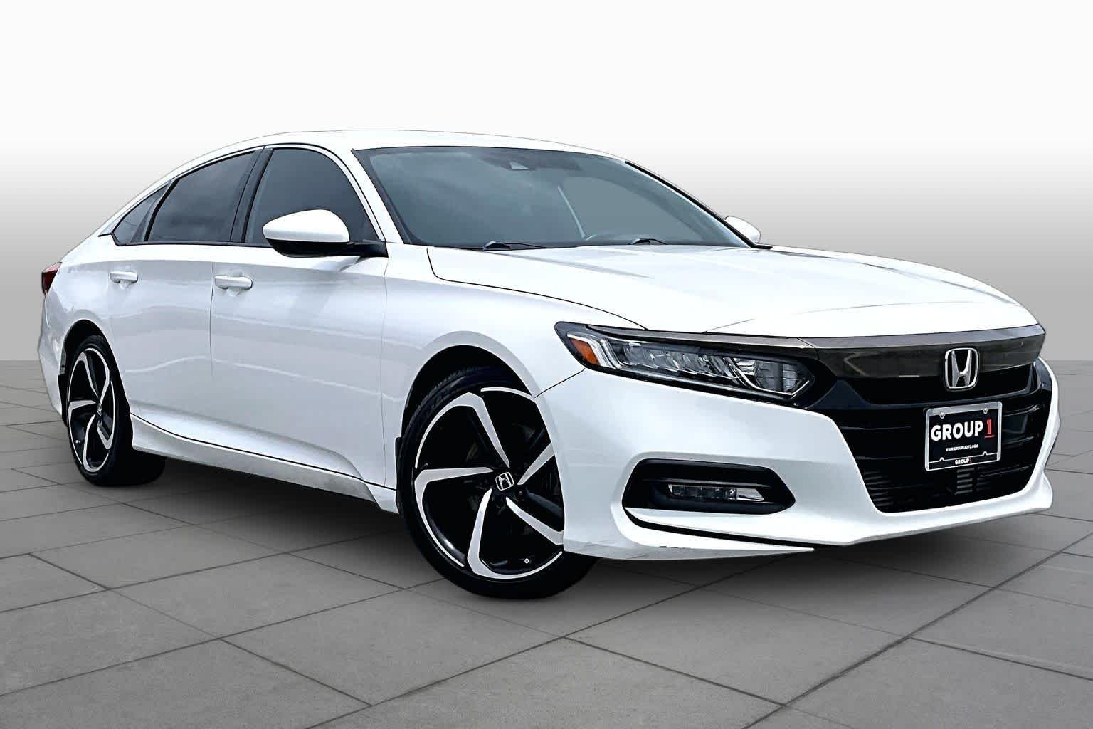 Used 2020 Platinum White Pearl Honda Sport image 3