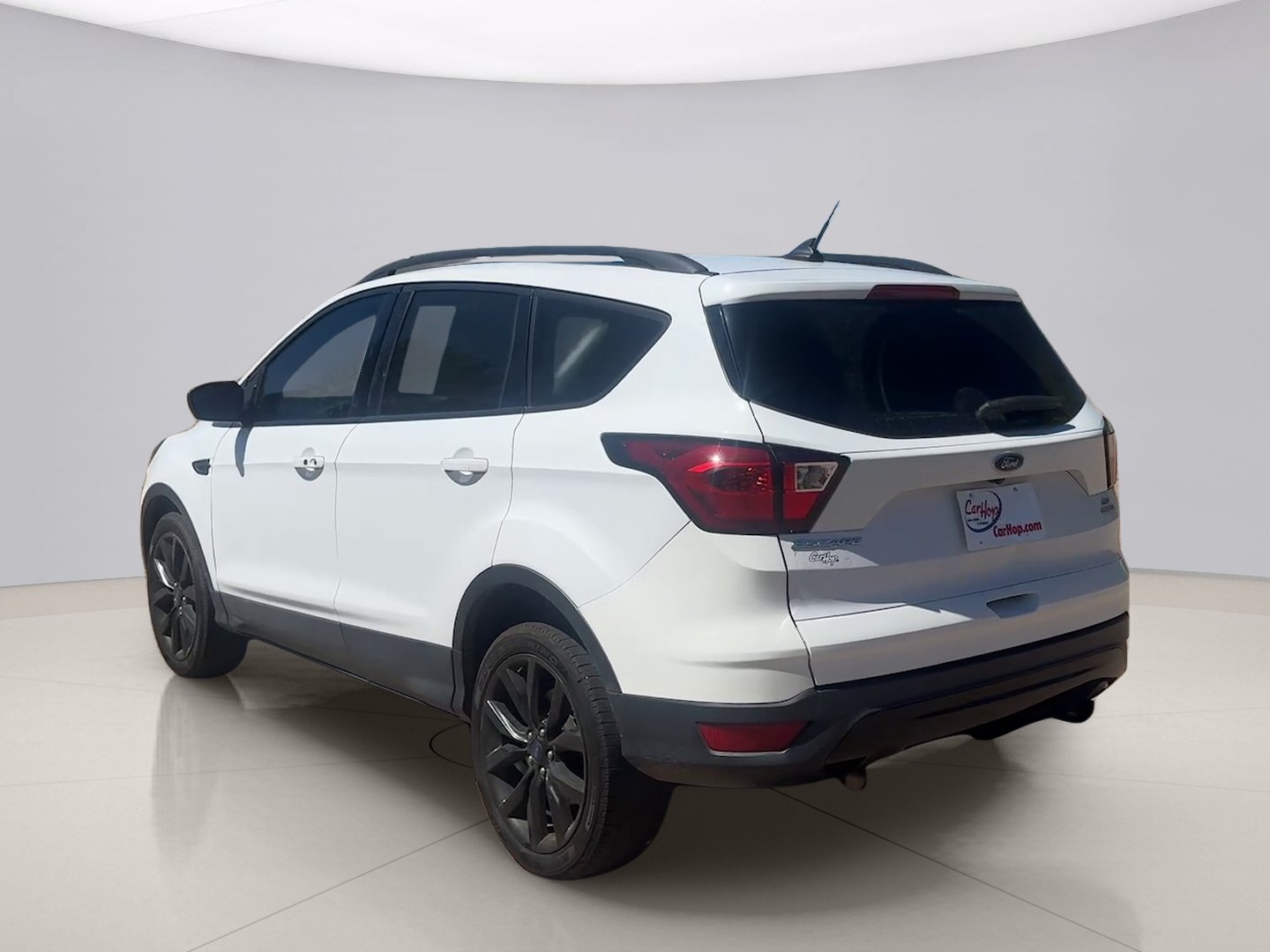 Used 2019 White Ford SE image 3