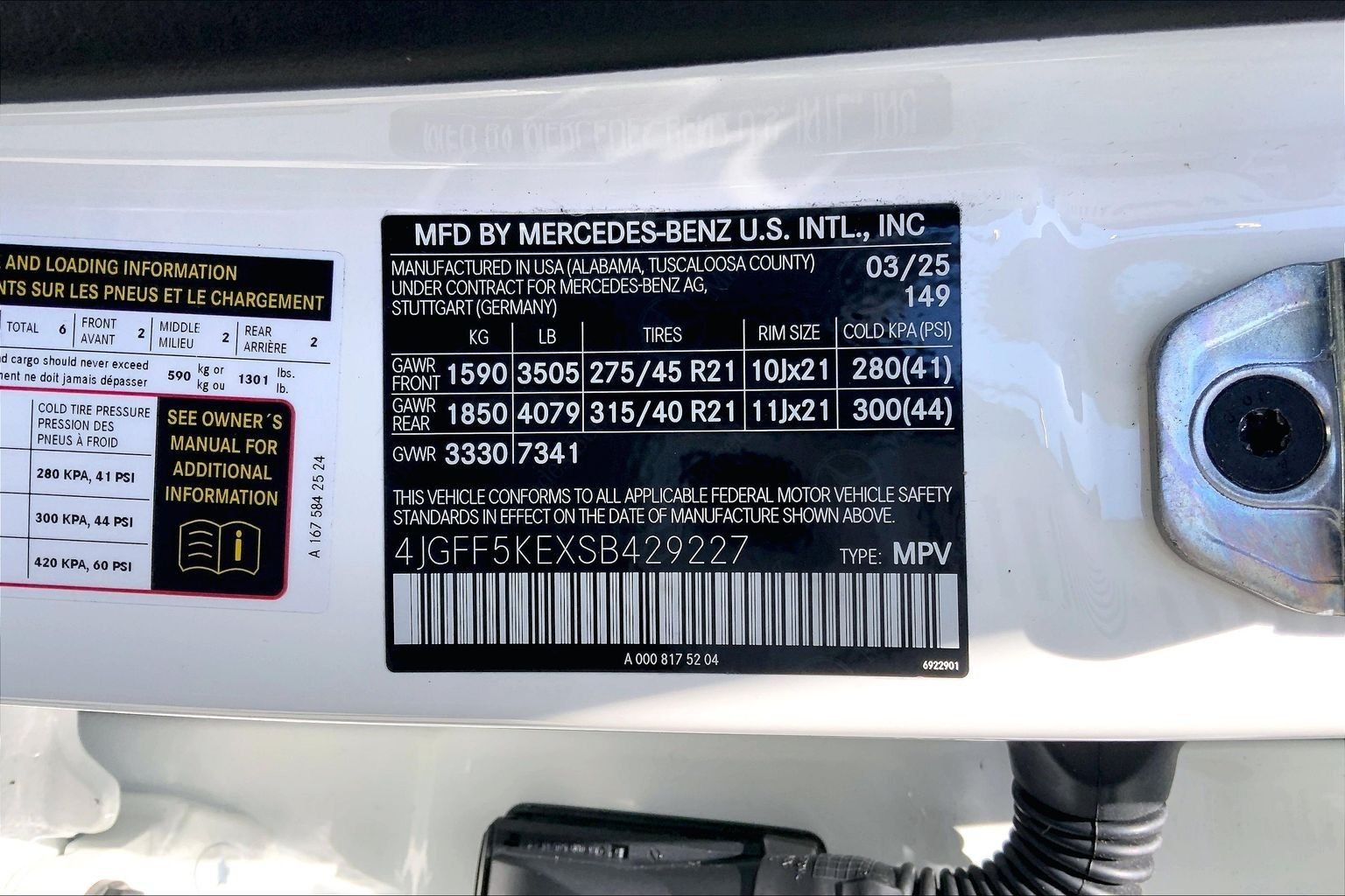 Used 2025 Polar White Mercedes-Benz GLS 450 image 33