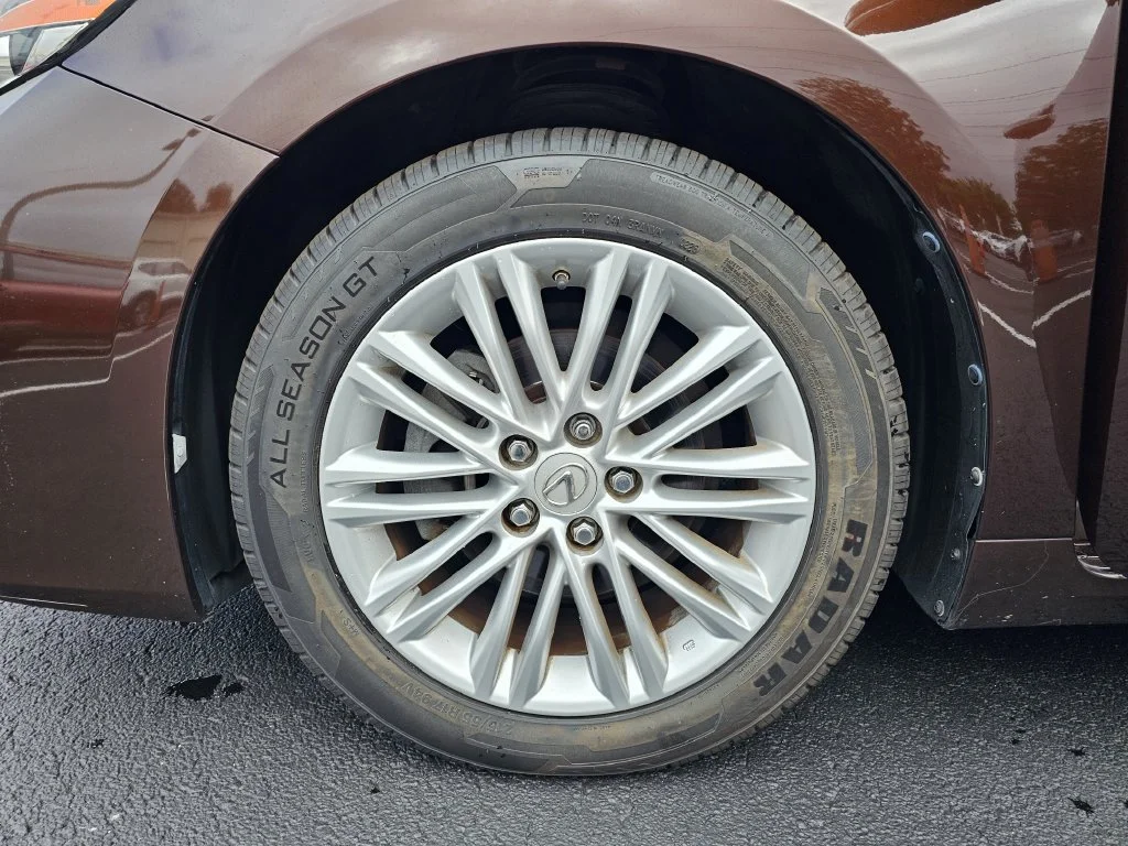 Used 2016 Brown Lexus 350 image 29