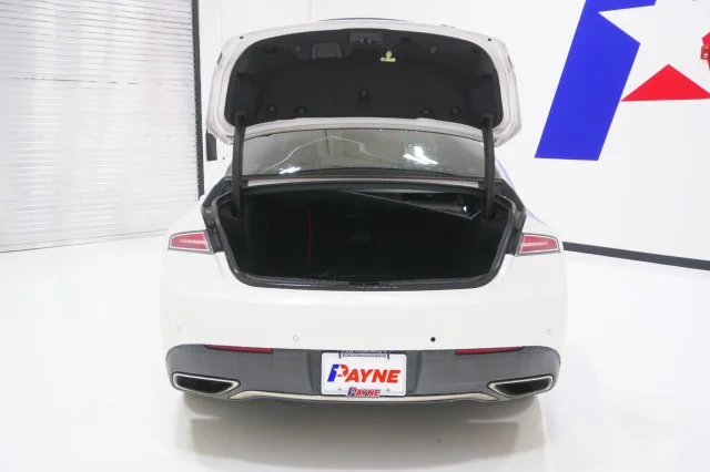 Used 2019 WHITE Lincoln Reserve I image 8
